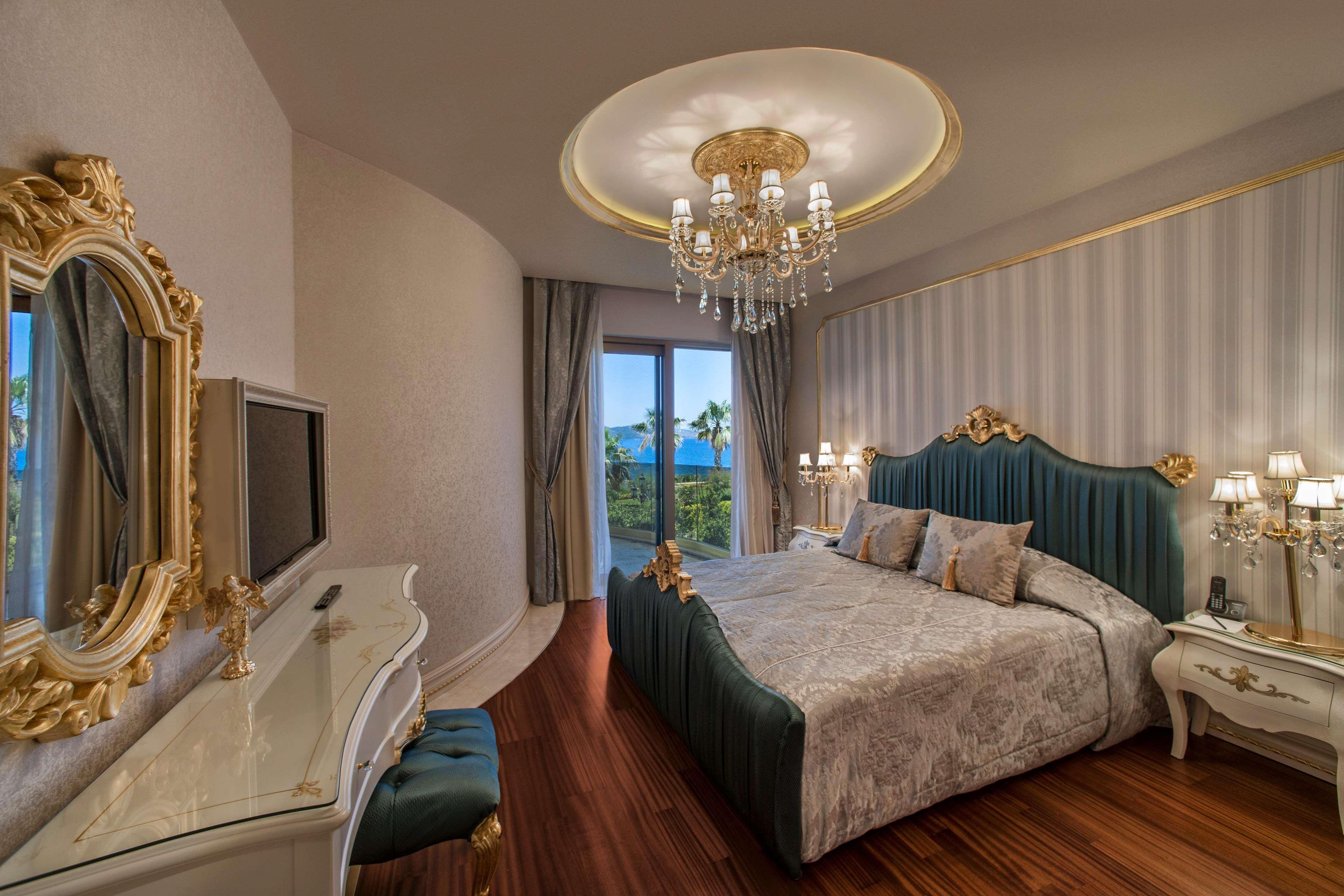The Plaza Bodrum Torba Exterior foto